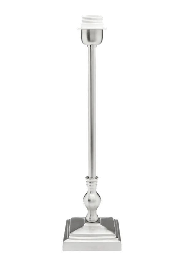 Stilren Lampa som passar bra vid många olika tillfällen.