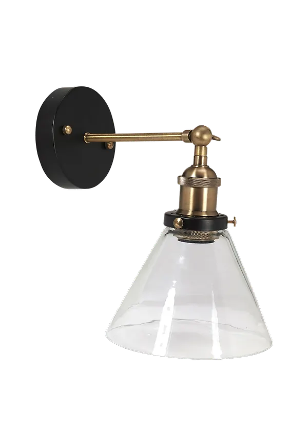 Stilriktig vägglampa 2025 från PR Home.