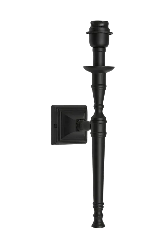 Stilriktig svart lampa 2025 från PR Home.