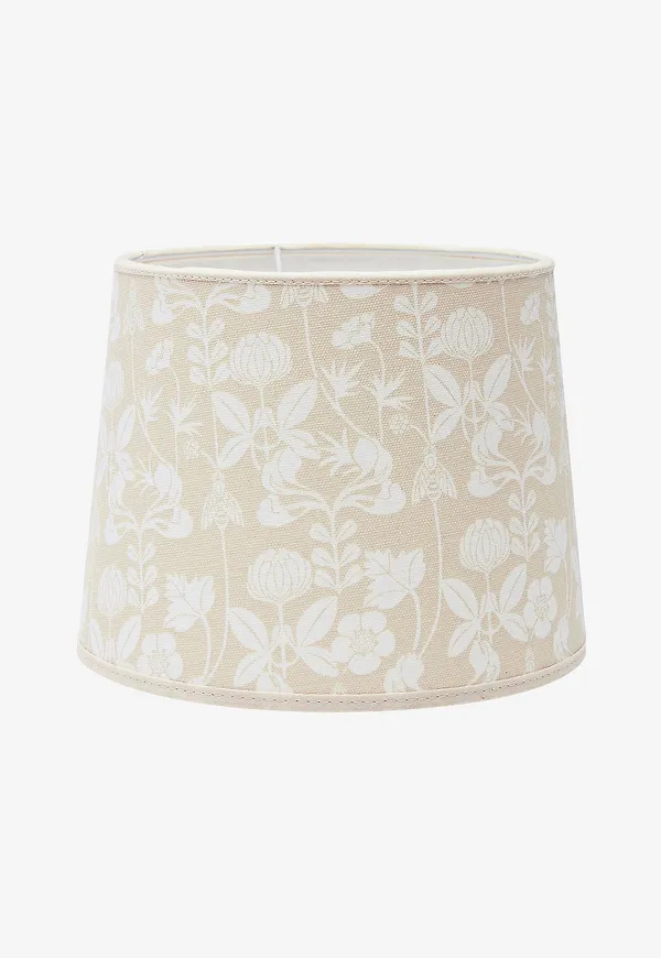 Riktigt fin Lampa som passar bra vid många olika tillfällen.