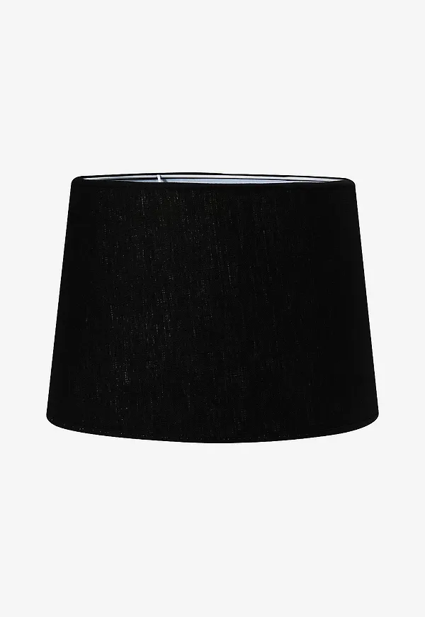 Söt lampa i svart från PR Home.