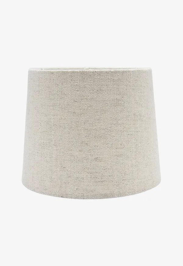 Beige PR Home lampa som passar perfekt till sommaren 2025!