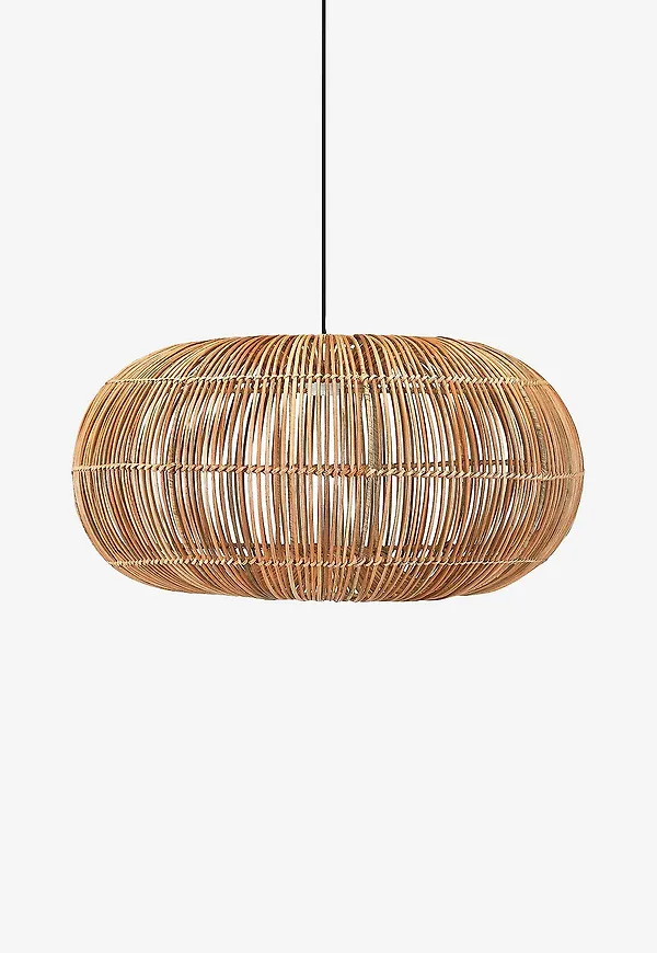 Snygg beige taklampa 2025 från PR Home.