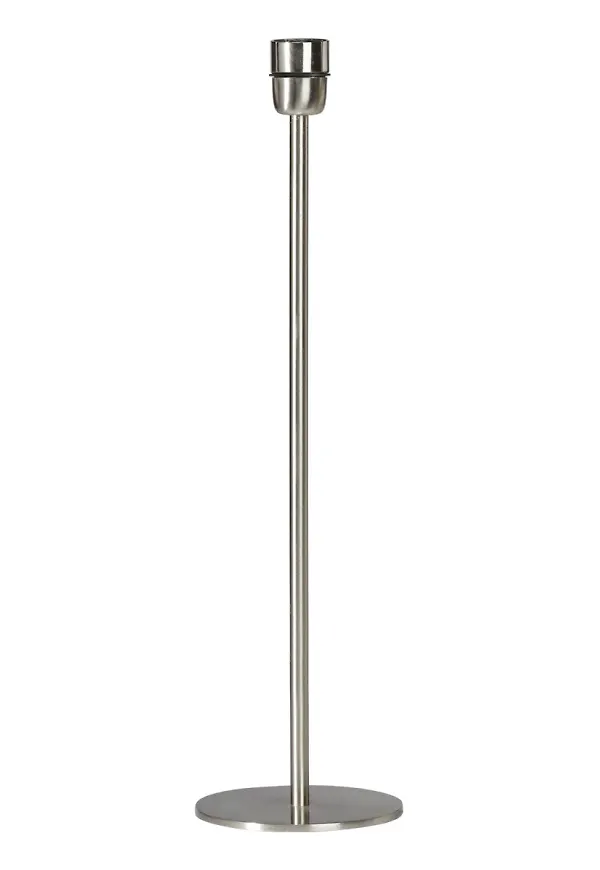 Snygg silverfärgad lampa 2025 från PR Home.