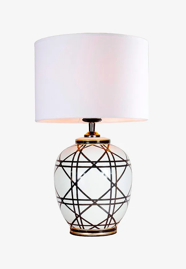 Trendig vit lampa 2026 från PR Home.