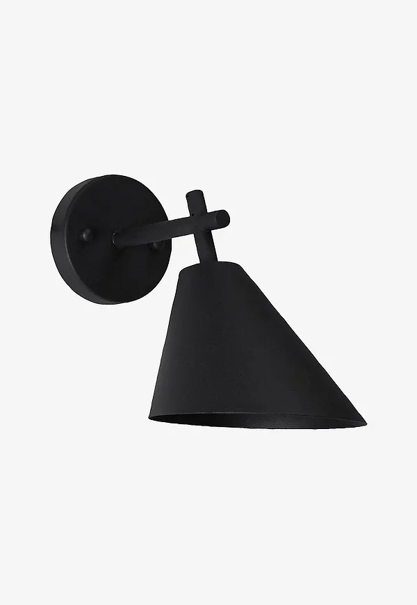 Härlig fasadlampa i svart från PR Home.