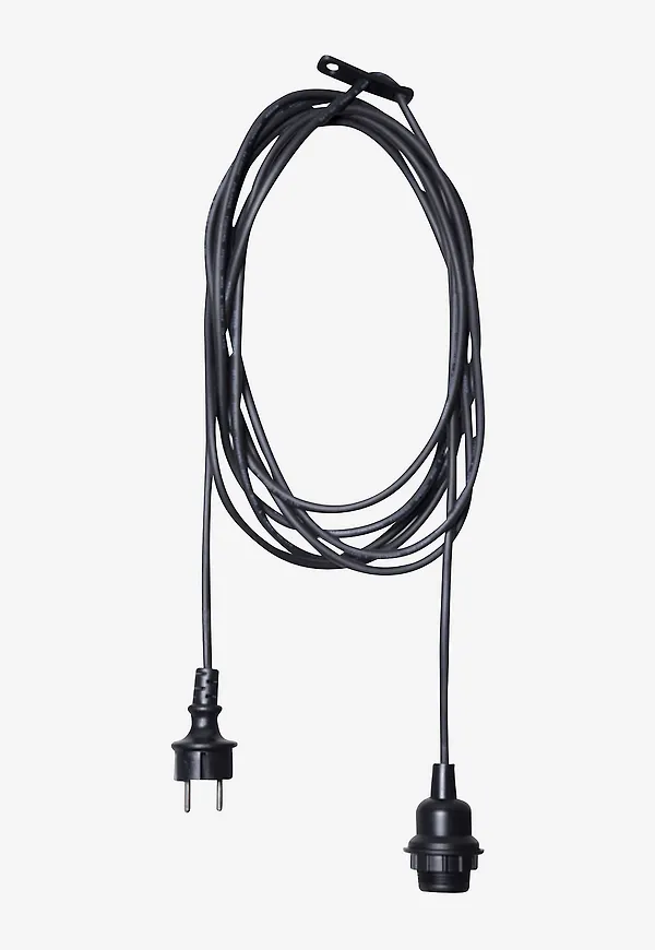 Trendig Lampa som passar bra vid många olika tillfällen.
