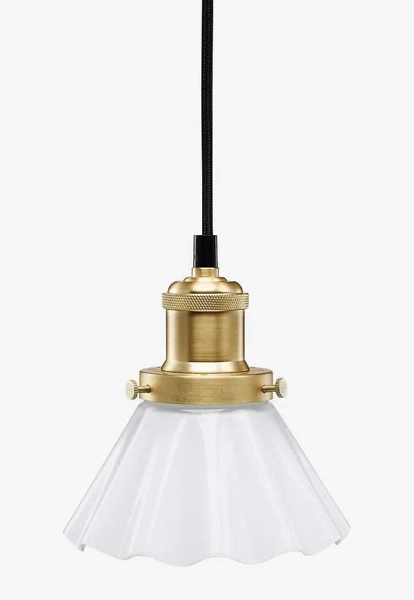 Klassisk vit lampa 2026 från PR Home.