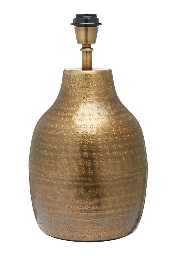 Supersnygg guldfärgad lampa 2025 från PR Home.