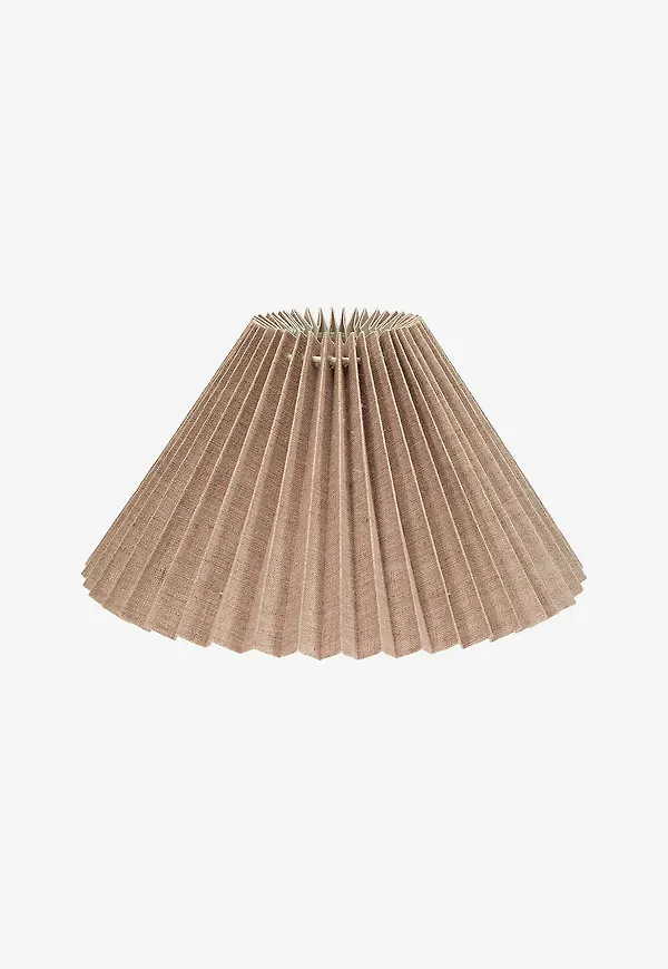 Stilriktig Lampa som passar bra vid många olika tillfällen.