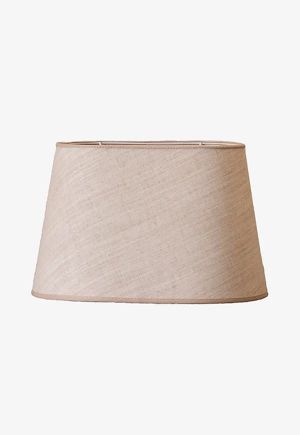 Jättefin Lampa som passar bra vid många olika tillfällen.