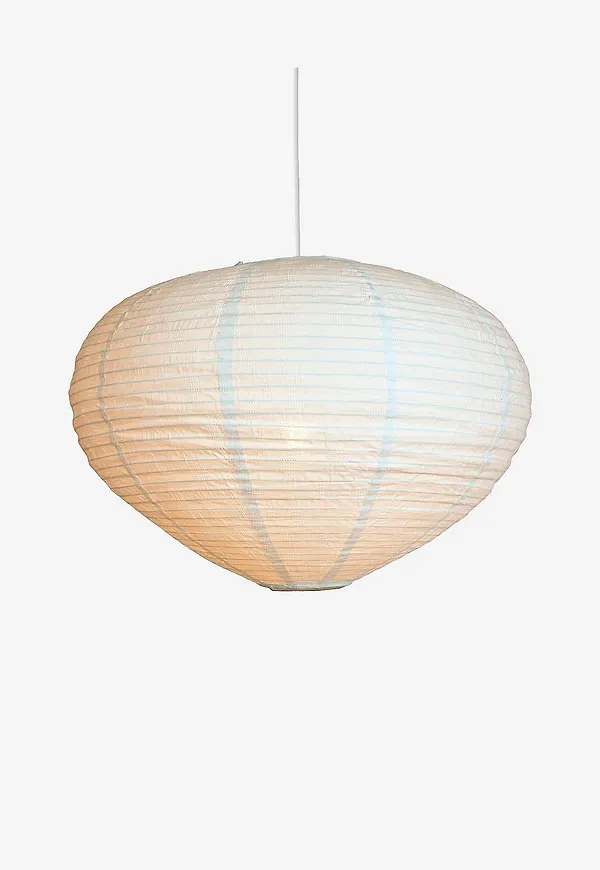 Klassisk lampa 2026 från PR Home.