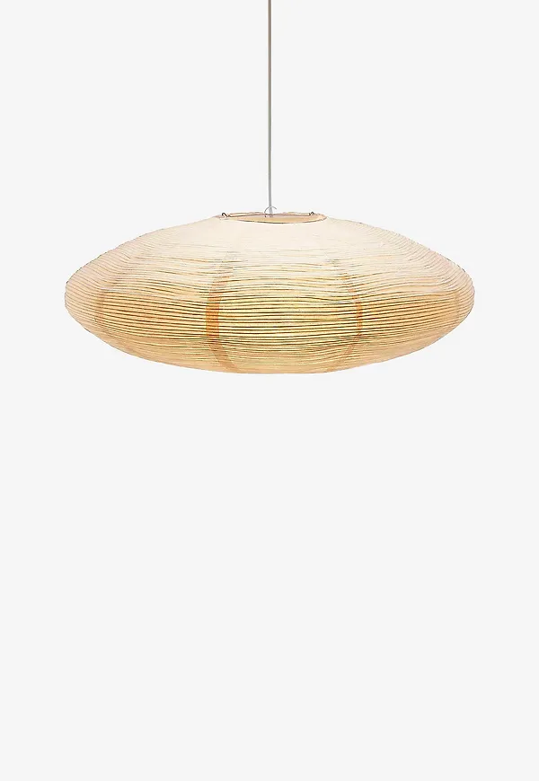 Beige PR Home-lampa i stilren modell.