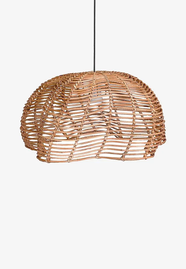 Supersnygg Lampa som passar bra vid många olika tillfällen.