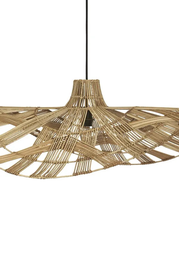 Superfin beige taklampa 2025 från PR Home.