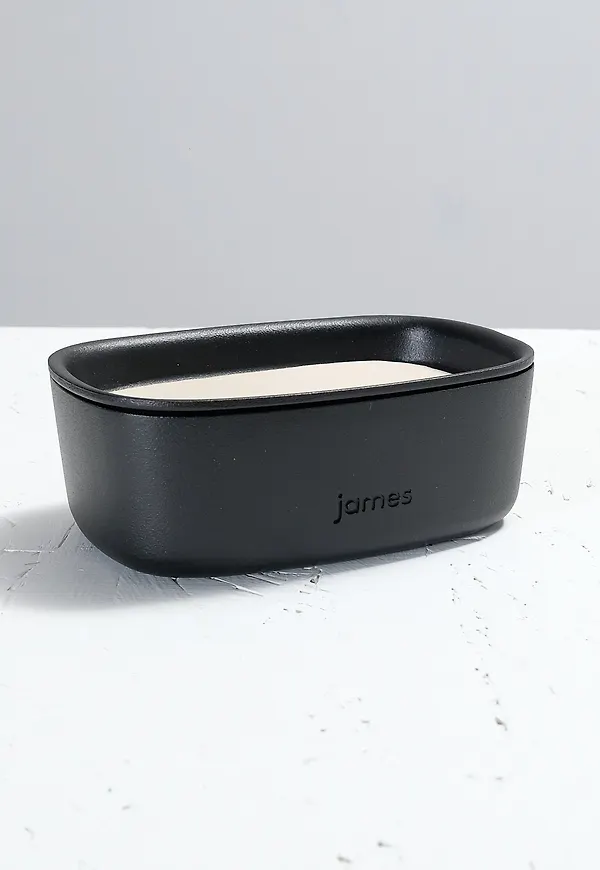 Ikonisk låda 2025 från James.