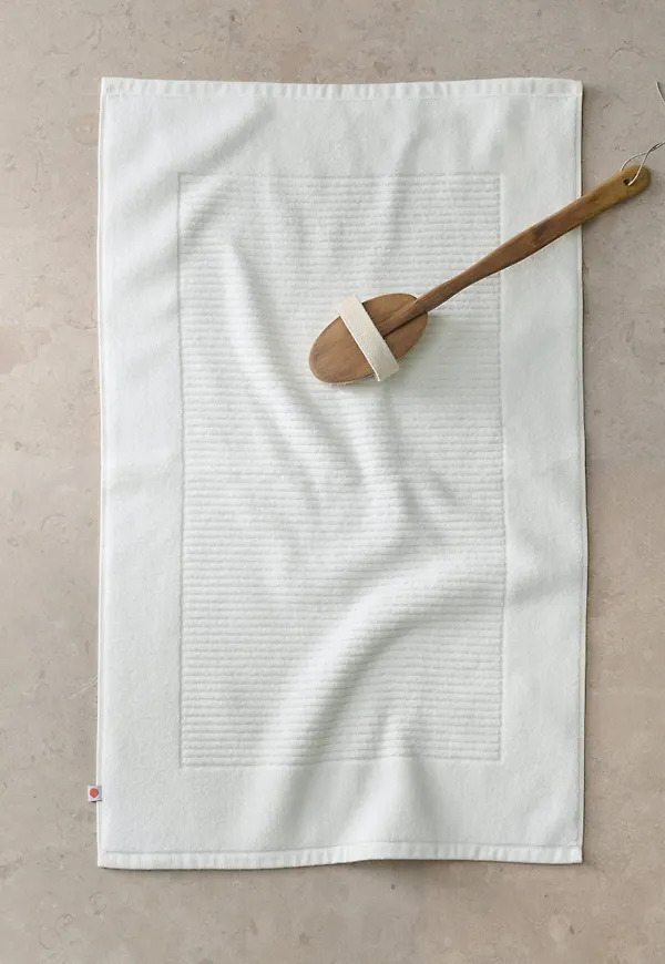 Fin badrumsmatta i bomull från Pure.