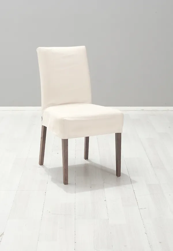 Stilriktig Stol som passar bra vid många olika tillfällen.