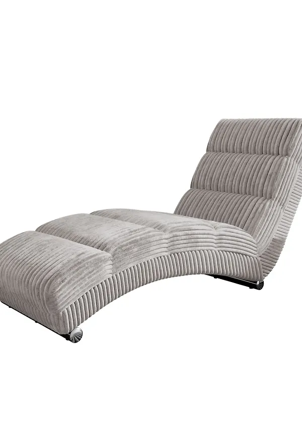 Elegant Fåtölj som passar bra vid många olika tillfällen.