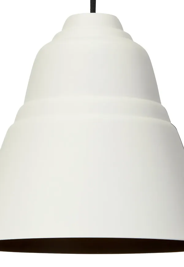 Jättefin taklampa 2025 från Herstal.