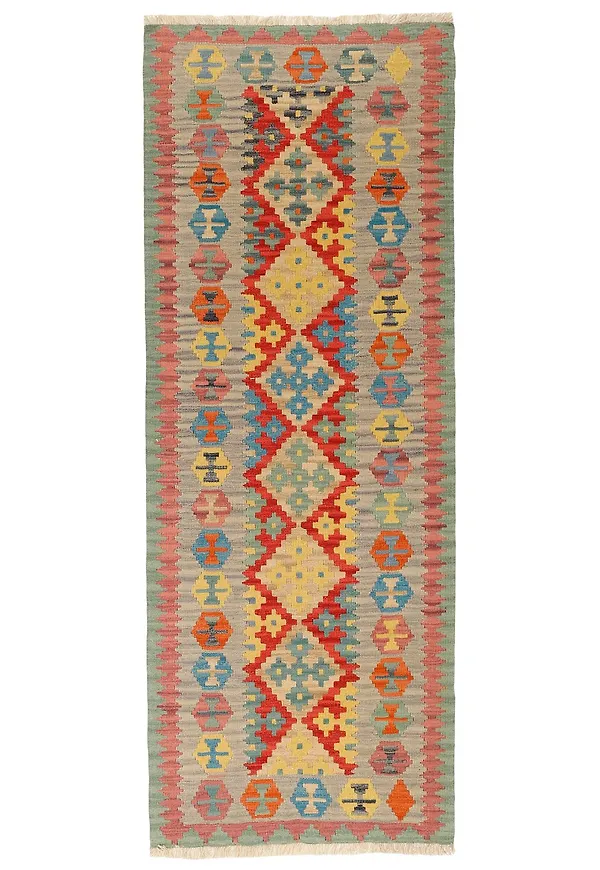 Flerfärgad matta som passar perfekt till sommaren 2025!