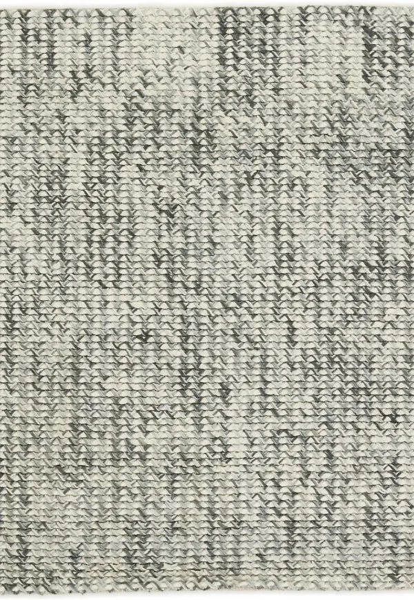 Härlig Matta som passar bra vid många olika tillfällen.