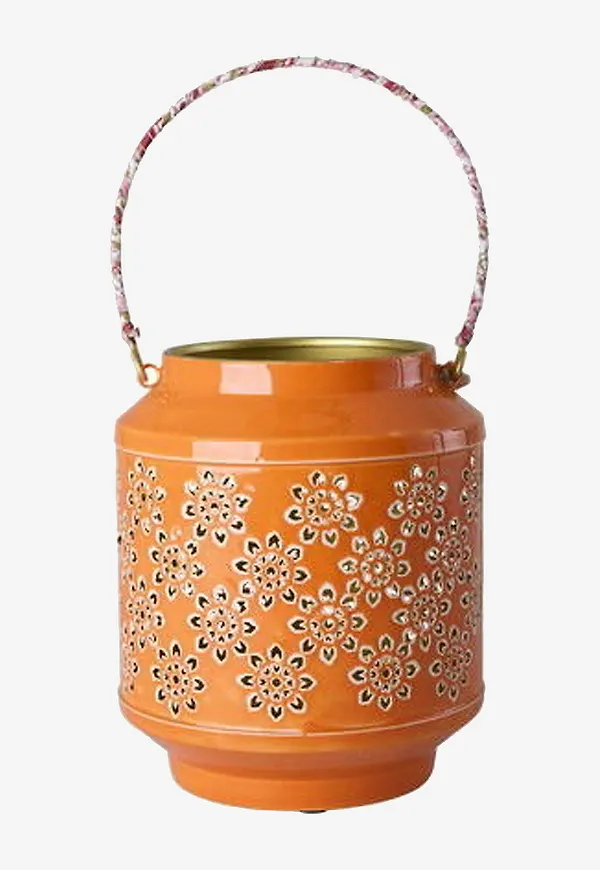 Orange RICE-ljuslykta i snygg modell.