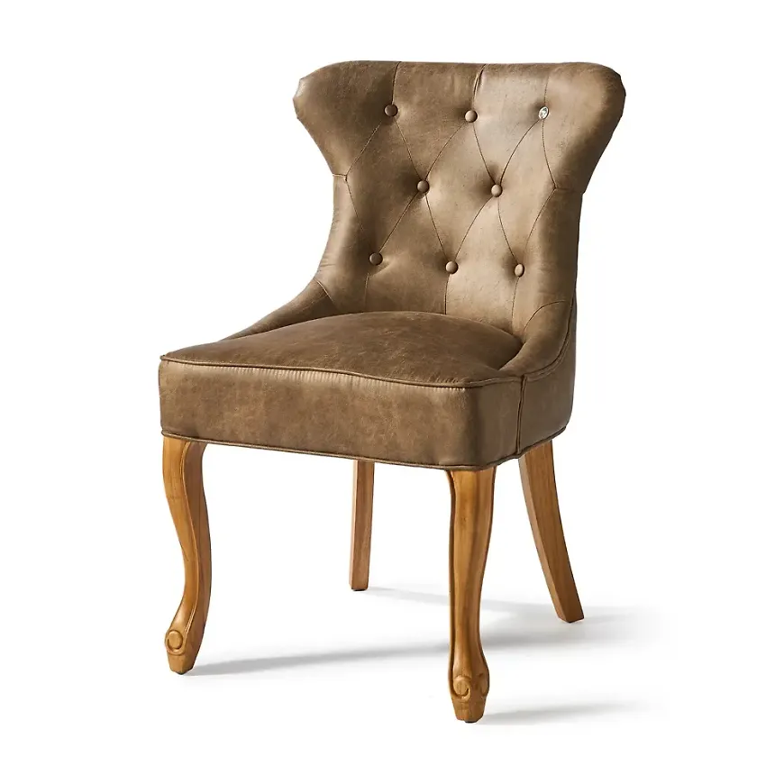 Stilren stol i läder från Riviera Maison.