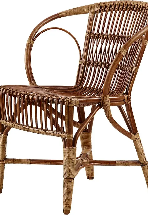 Brun Sika Design-möbel i ikonisk modell.