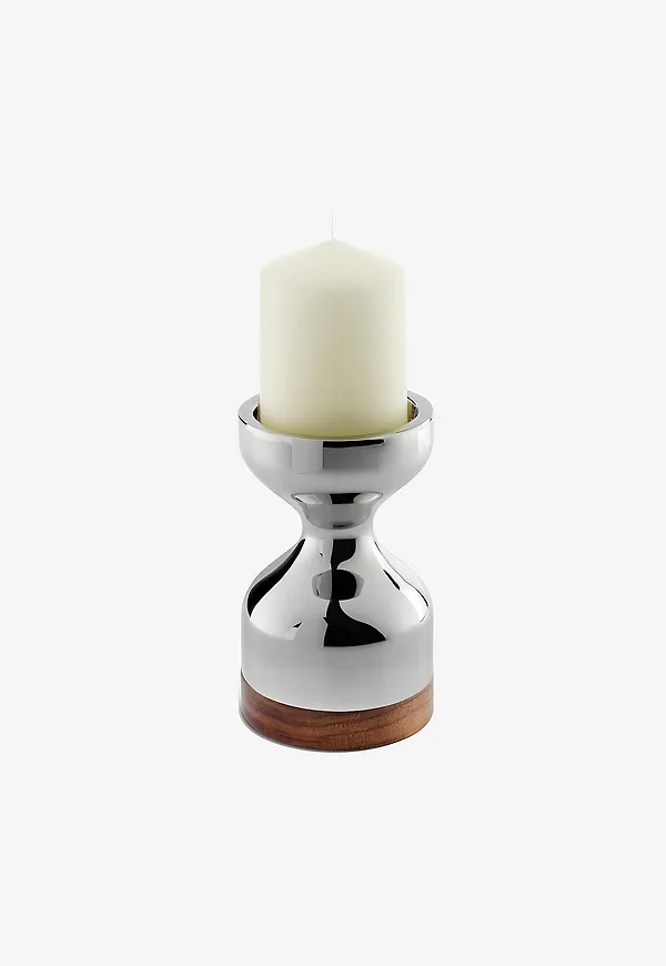 Otroligt fin spegel i silver från Robert Welch.