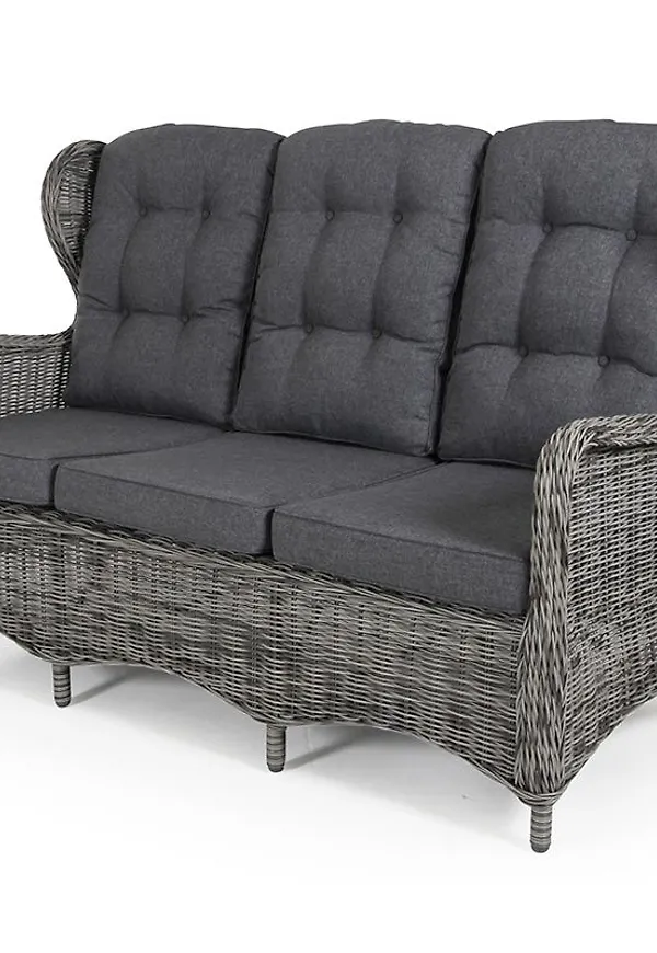 Grå aluminiumbord som passar perfekt till sommaren 2025!