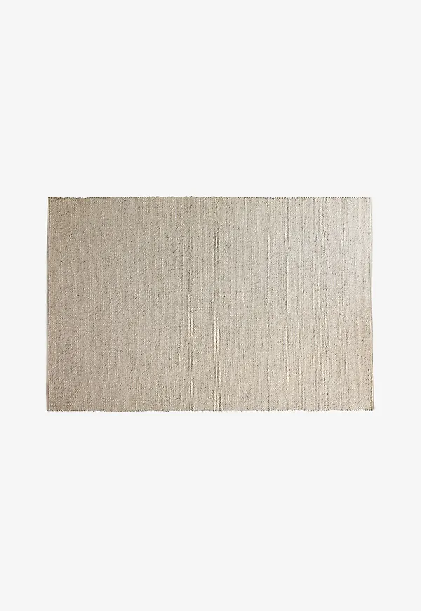 Cool beige ullmatta 2025 från Rowico Home.