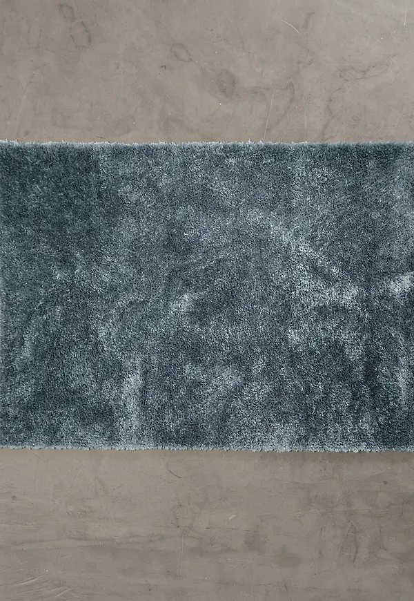 Blå Vepsäläinen Design-matta i riktigt trendig modell.