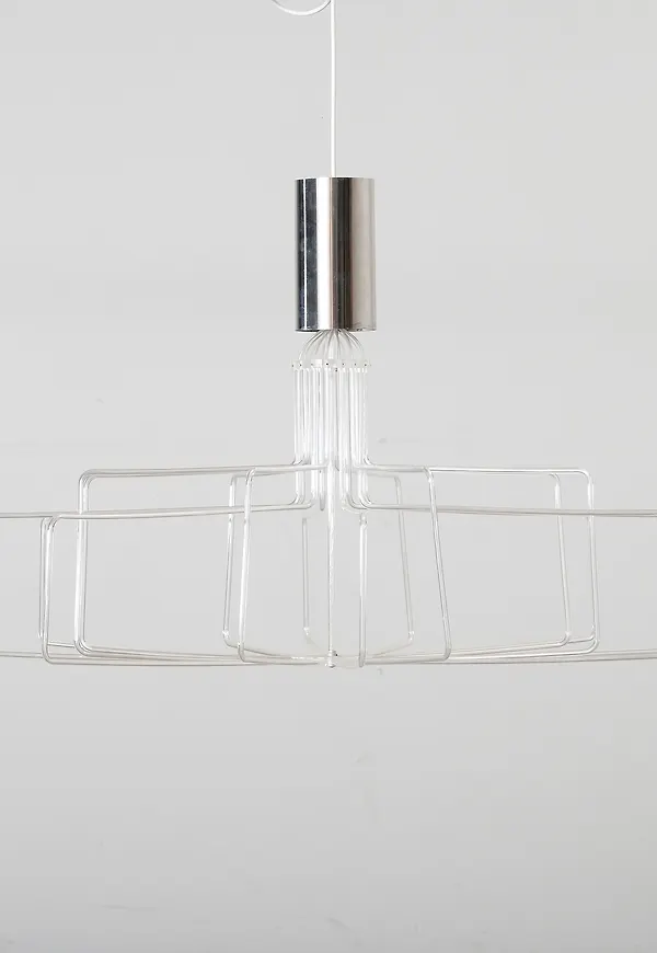 Exklusiv pendellampa i silver från SAAS Instruments.