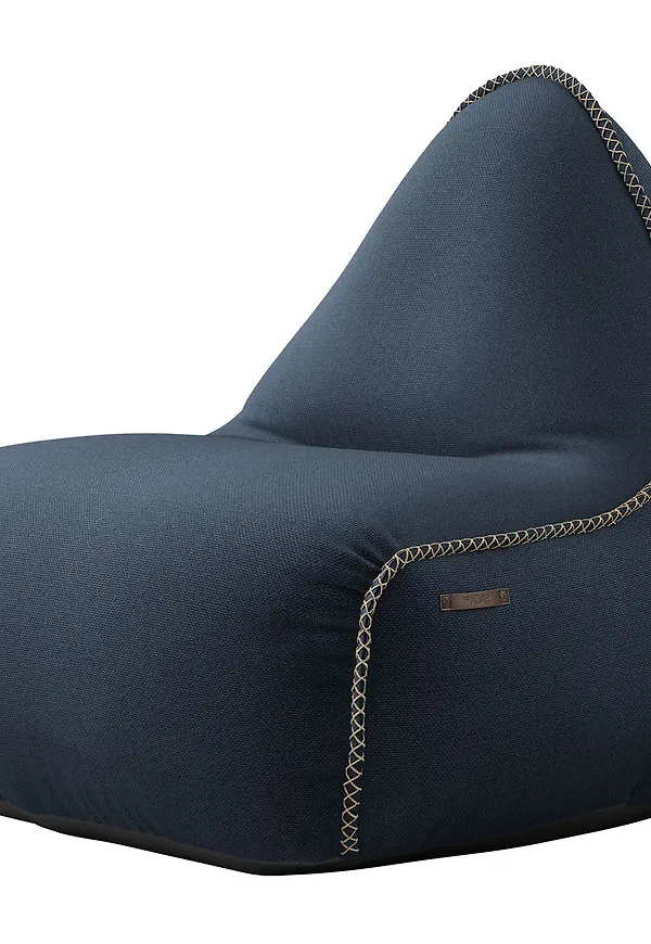 Supersnygg fåtölj 2025 från Sackit.