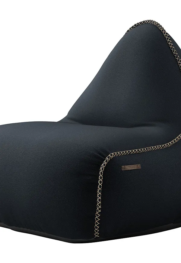 Jättefin loungefåtölj 2025 från Sackit.