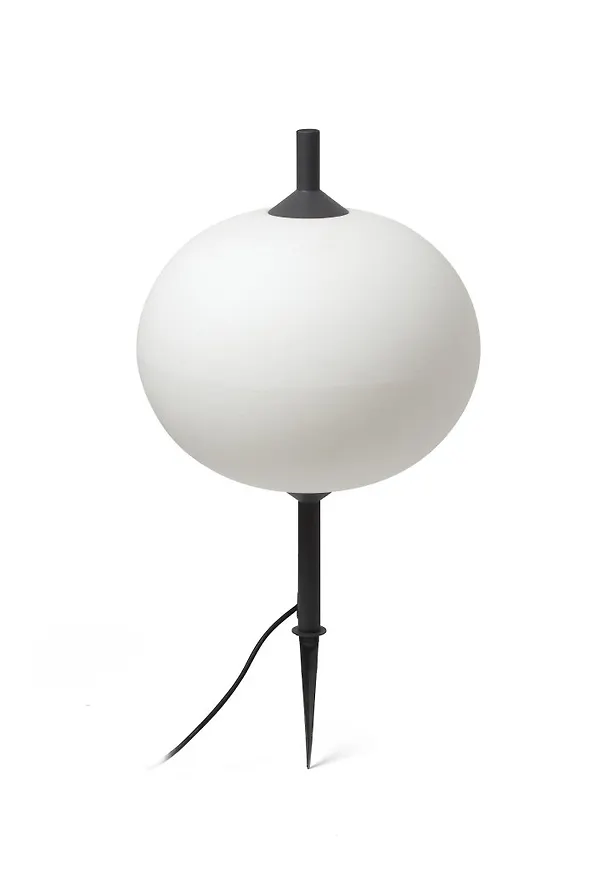 Jättesnygg lampa 2025 från Faro Barcelona.