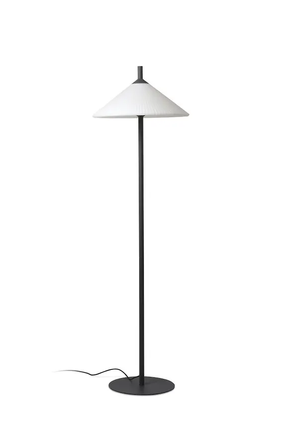 Modern Lampa som passar bra vid många olika tillfällen.