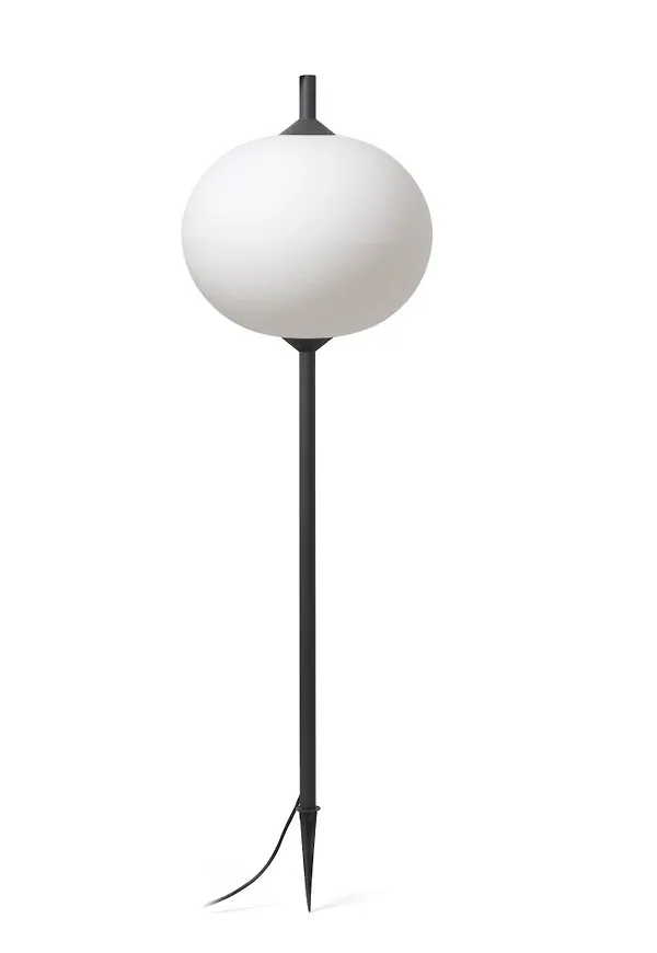 Riktigt trendig aluminiumlampa 2025 från Faro Barcelona.