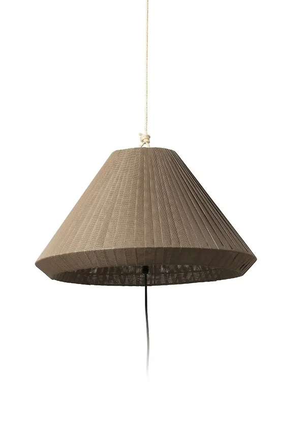 Stilren Lampa som passar bra vid många olika tillfällen.