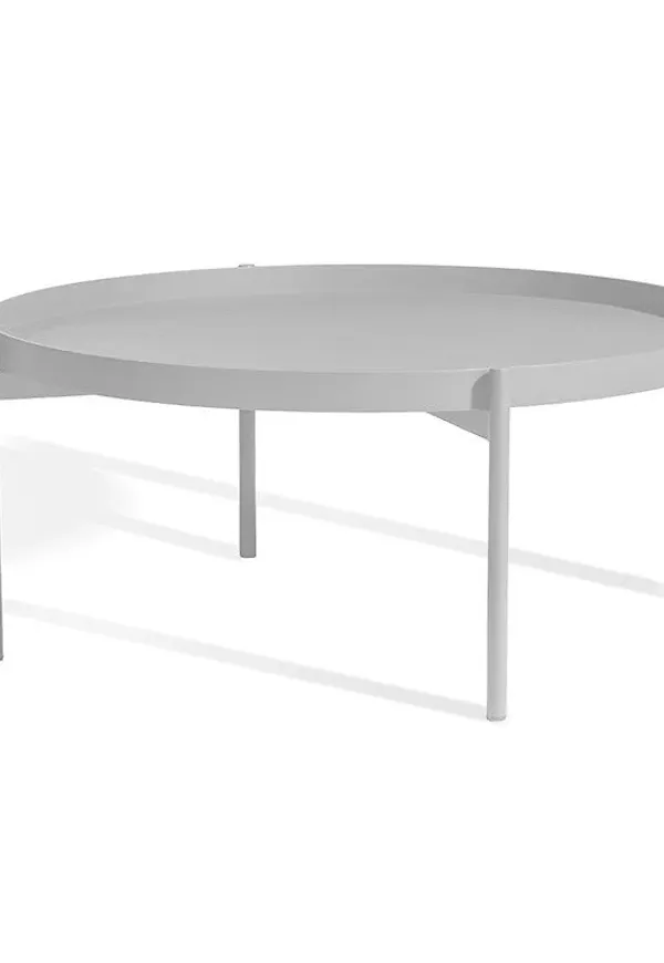 Smickrande grå bord i aluminium från Skargaarden.