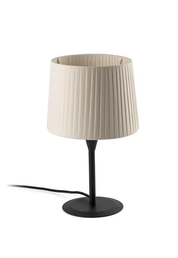 Superfin svart bordslampa 2025 från Faro Barcelona.