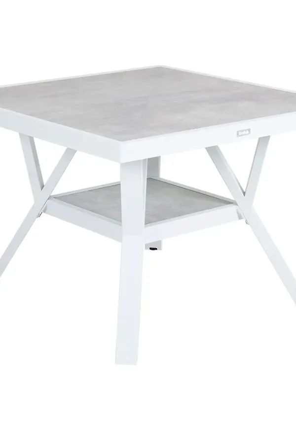 Grå matbord som passar perfekt till sommaren 2025!