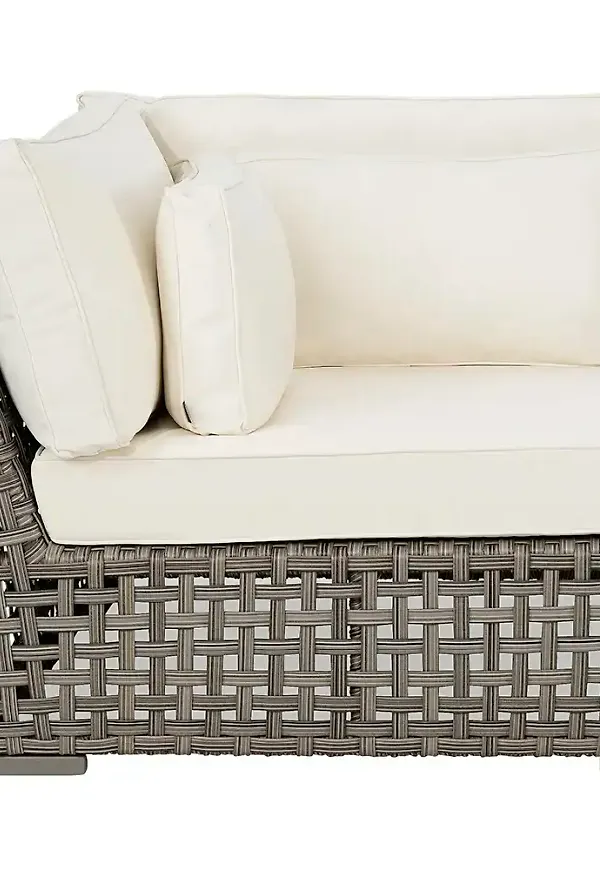 Modern Soffa som passar bra vid många olika tillfällen.