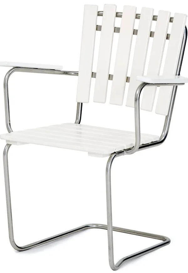 Riktigt trendig karmstol 2026 från Hillerstorp.