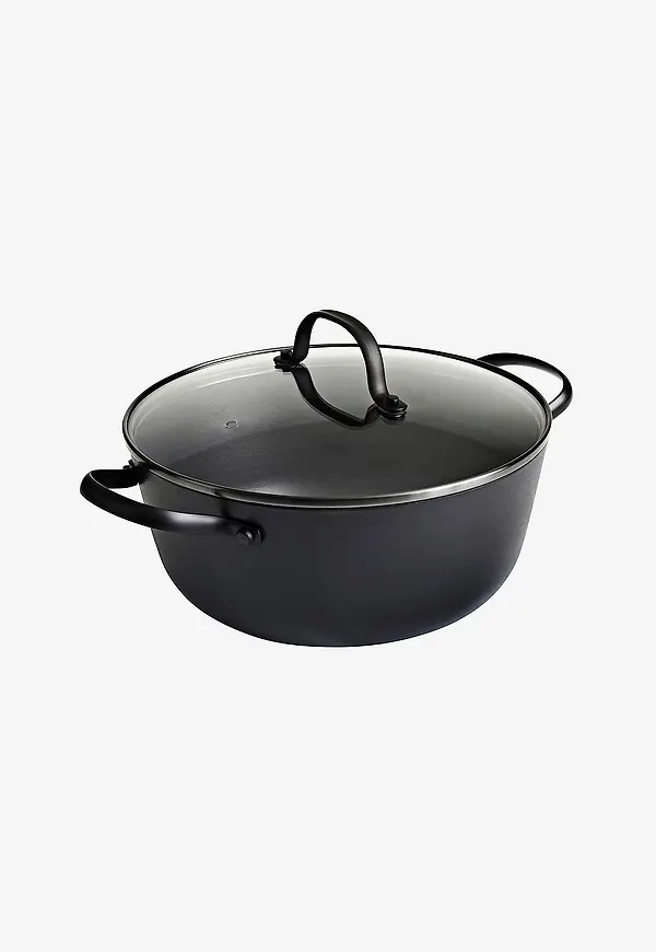 Svart Satake-gryta i riktigt snygg modell.