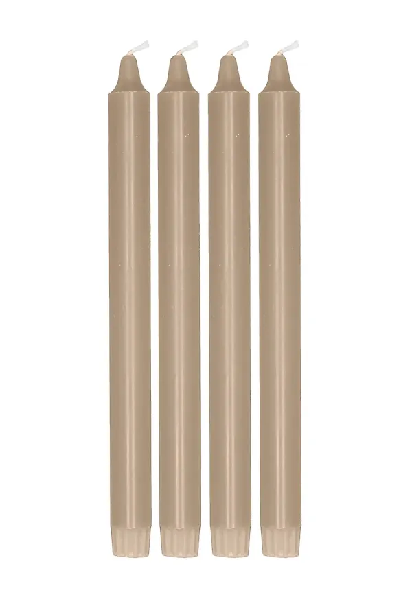Beige Scandi Essentials-kronljus i riktigt fin modell.
