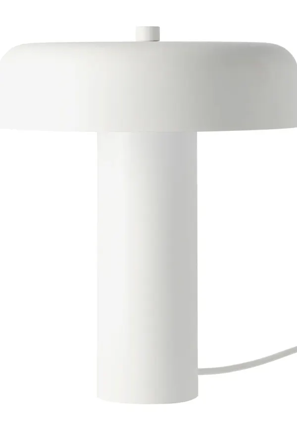 Otroligt snygg vit lampa 2025 från Scandi Living.