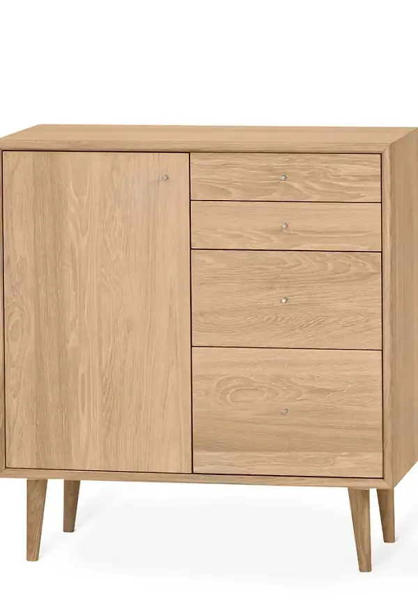 Torkelson förvaringsmöbel i ek som passar perfekt till sommaren 2025!