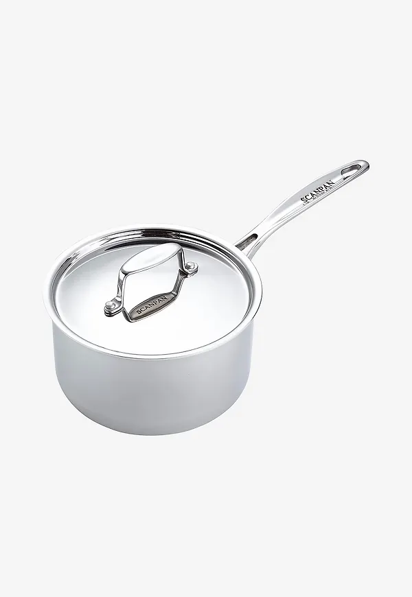 Jättesnygg kastrull i silver från Scanpan.